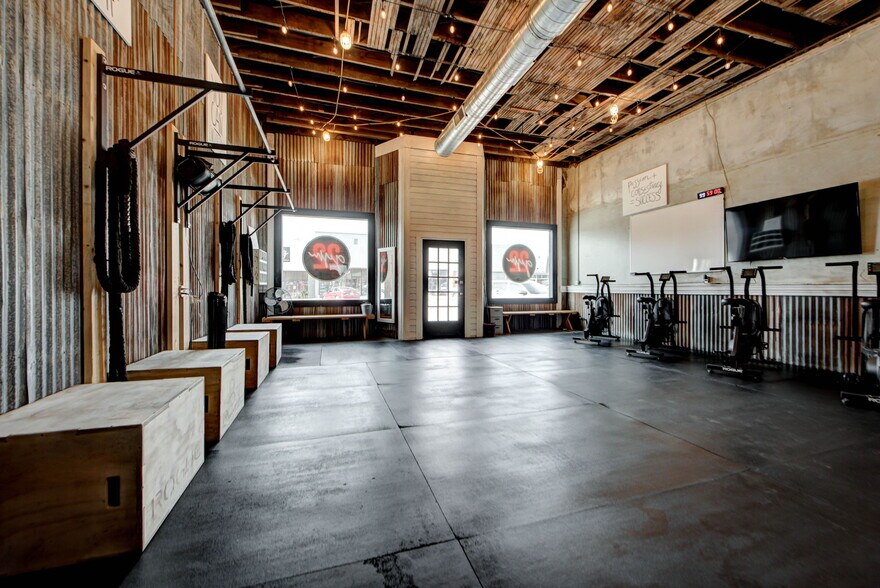 More Photos Of 210 Main st, Minco Health Club For Sale