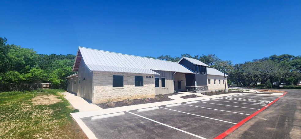 More Photos Of 614 Frey St, Boerne Office For Lease