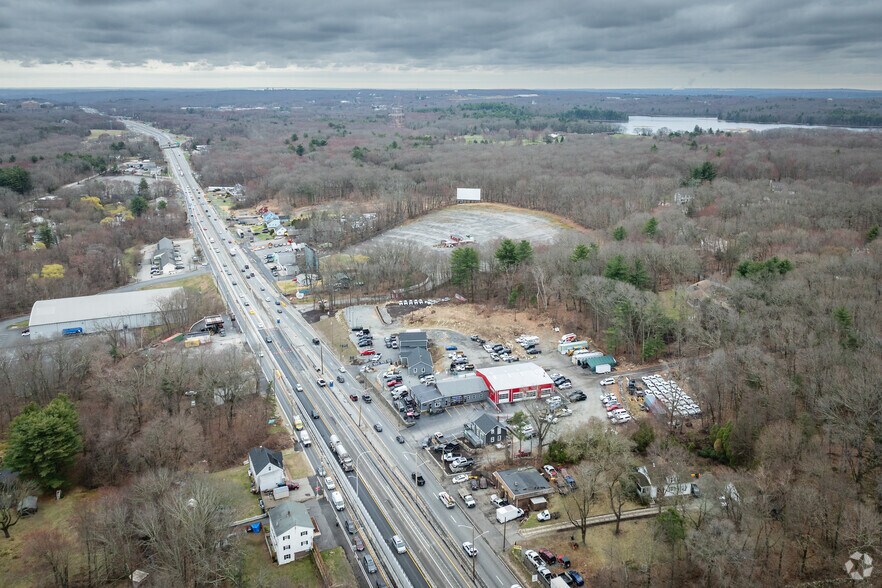 More Photos Of 1097 Eddie Dowling Hwy, North Smithfield Service Station For Sale