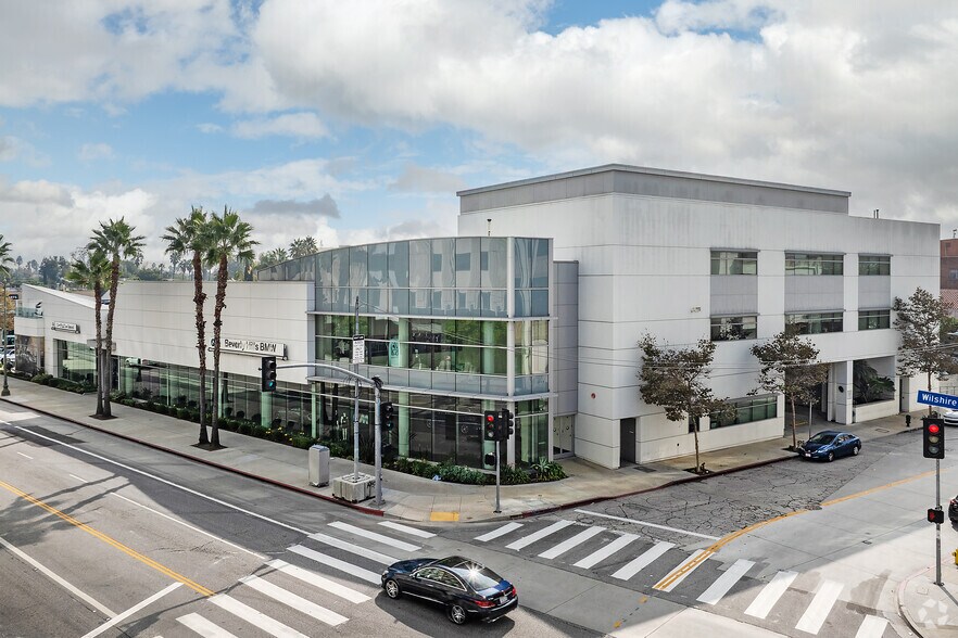 Primary Photo Of 5070 Wilshire Blvd, Los Angeles Auto Dealership For Lease