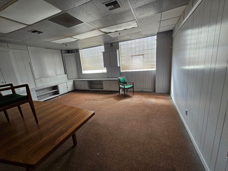 More Photos Of 1420 Crestmont Ave, Camden Industrial For Sale