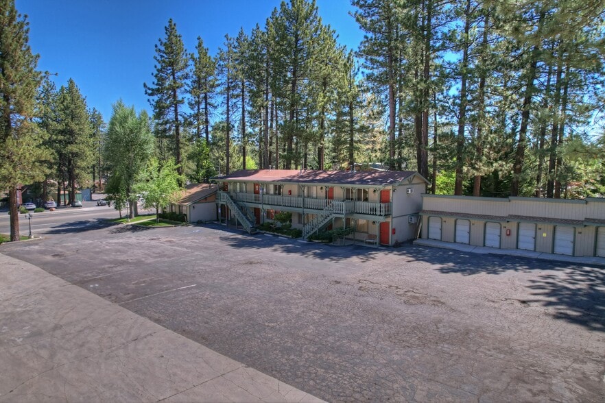 More Photos Of 41659 Big Bear Blvd, Big Bear Lake Office Residential For Lease