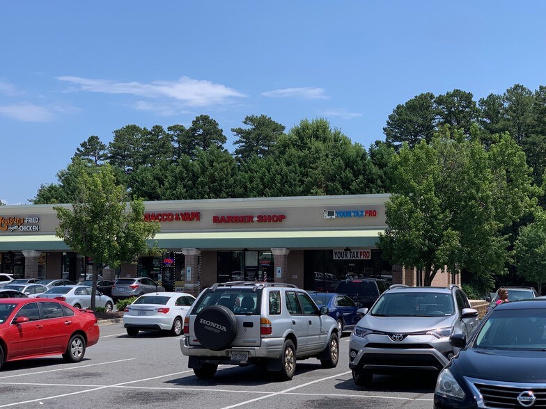More Photos Of 4430 The Plaza Dr, Charlotte Unknown For Lease