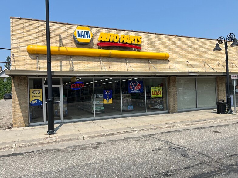 More Photos Of 305-319 Jefferson St, Wadena Storefront Retail Office For Sale