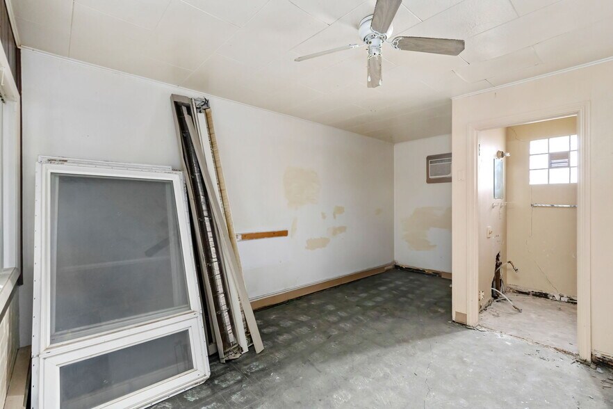 More Photos Of 1521 1st Ave NW, Great Falls Hotel For Sale