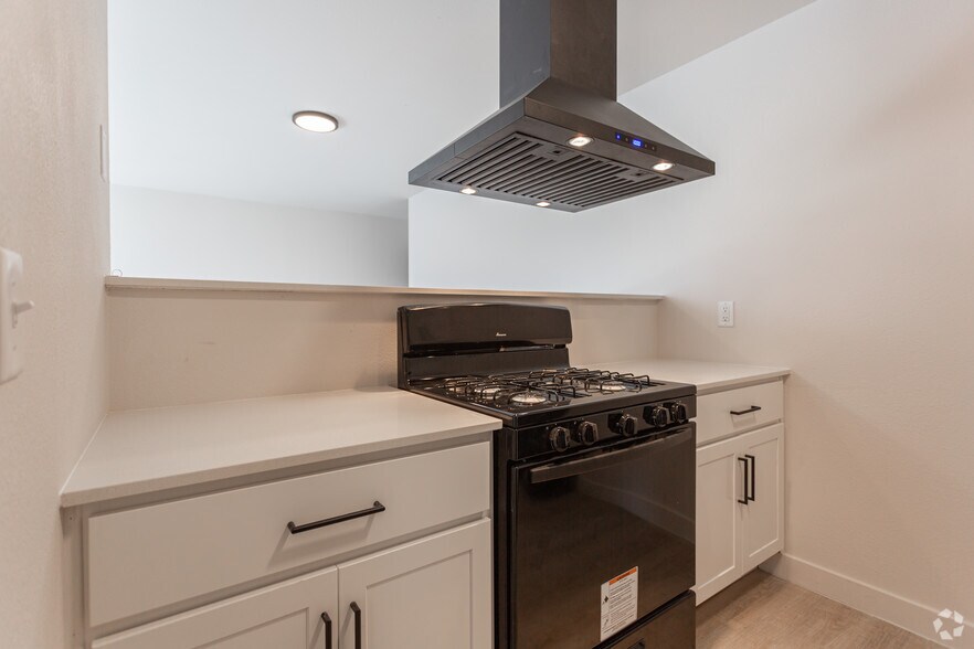More Photos Of 107 N B St, Salt Lake City Apartments For Sale