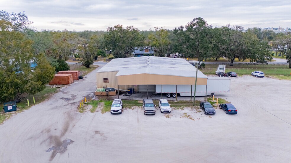 Primary Photo Of 2701 Airport Rd, Plant City Warehouse For Sale