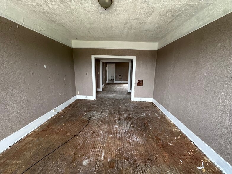 More Photos Of 2350 Stanton Street, Detroit Apartments For Sale