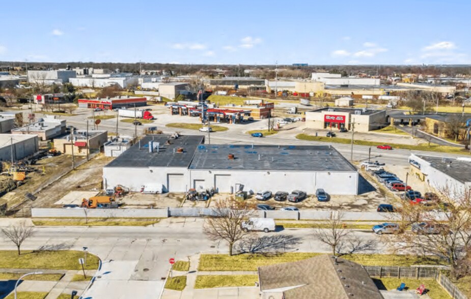 More Photos Of 28460 Groesbeck Hwy, Roseville Warehouse For Sale