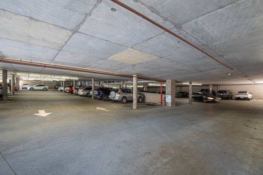 More Photos Of 24525 Town Center Dr, Valencia Parking Garage For Sale