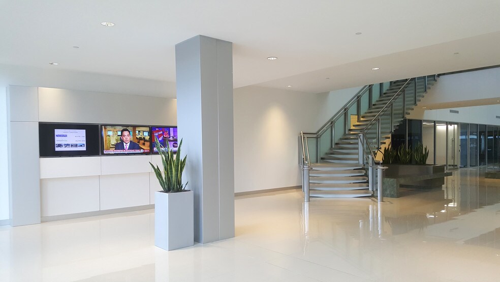 More Photos Of 750 Park of Commerce Dr, Boca Raton Office For Lease