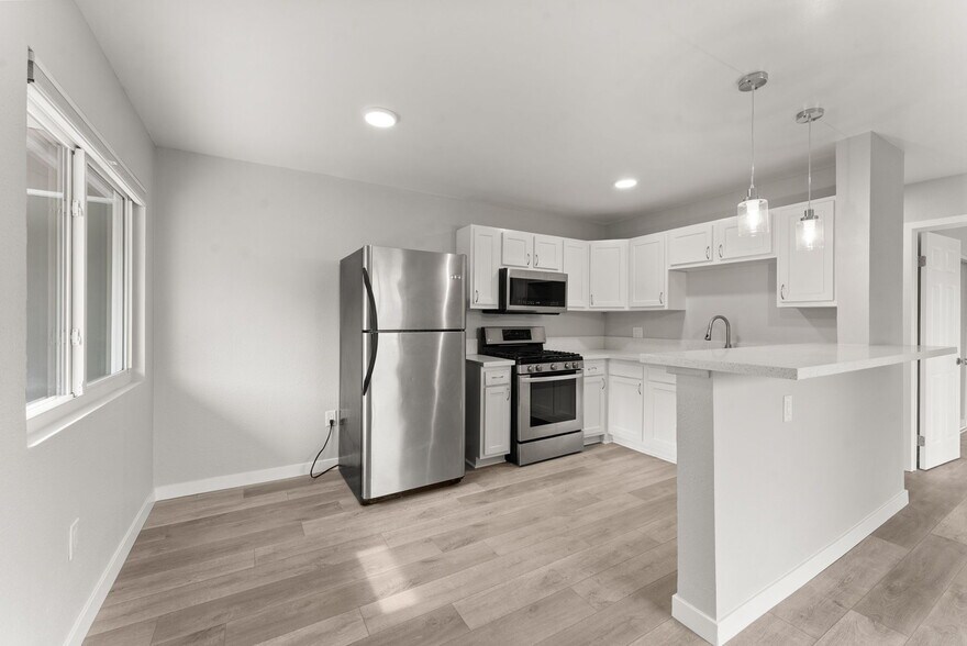 More Photos Of 320 Willie James Jones Ave, San Diego Apartments For Sale