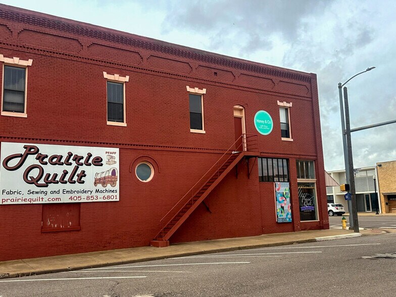 More Photos Of 101 S Main St, Hennessey Storefront For Sale