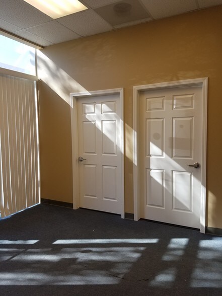 More Photos Of 420 Beatrice Ct, Brentwood Light Distribution For Lease