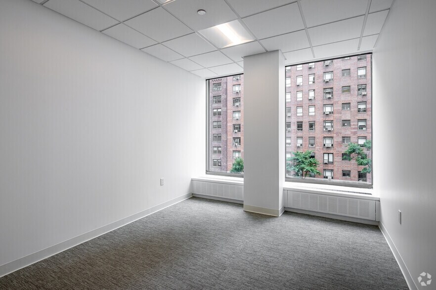More Photos Of 866 United Nations Plz, New York Office For Sale
