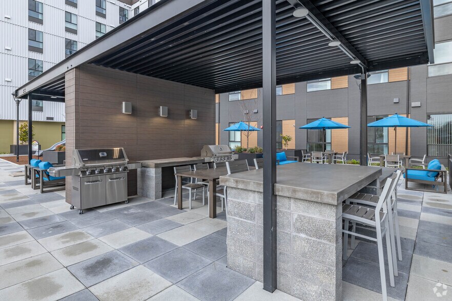 More Photos Of 12548 Lake City Way NE, Seattle Apartments For Lease