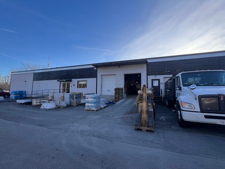 Primary Photo Of 102 Fairview Park Dr, Elmsford Warehouse For Lease