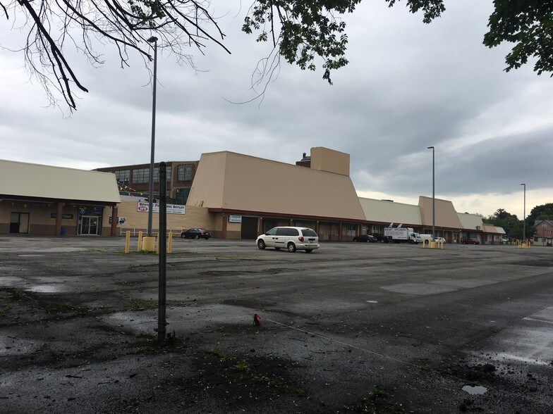 More Photos Of 1415 N Clinton Ave, Rochester General Retail For Sale