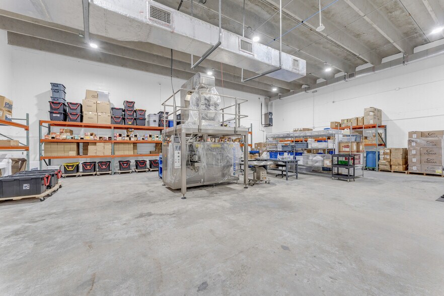 More Photos Of 501-513 Old Griffin Rd, Dania Warehouse For Sale