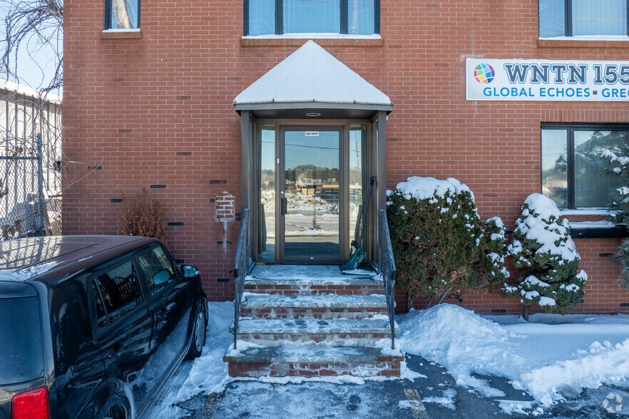 More Photos Of 85 Franklin St, Needham Loft Creative Space For Lease