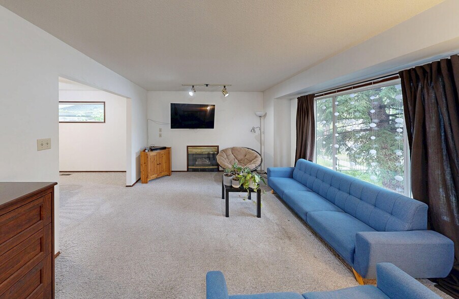 More Photos Of 7914-7916 110 St NW, Edmonton Apartments For Sale