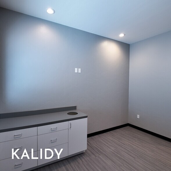 More Photos Of 2220 NW 164th St, Edmond Office For Sale