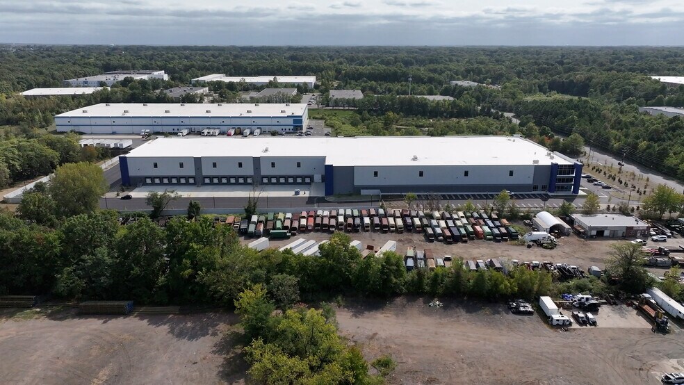 More Photos Of 15 Harts Ln, East Brunswick Warehouse For Lease