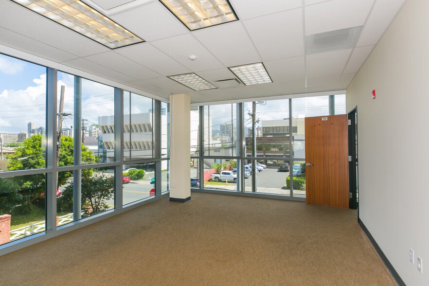 More Photos Of 1314 S king St, Honolulu Medical For Lease