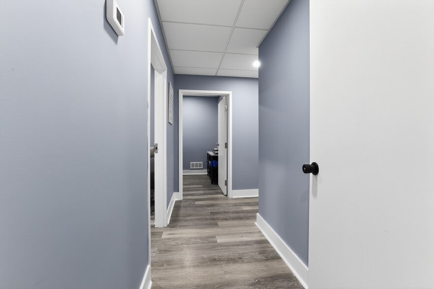 More Photos Of 1501 N Walnut St, Wilmington Office For Sale