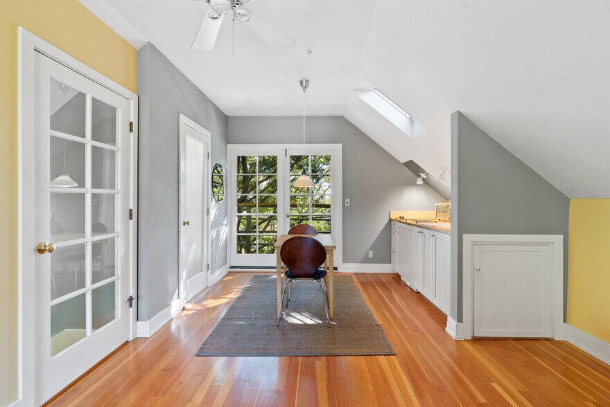 More Photos Of 603 Mission St, Santa Cruz Office For Sale