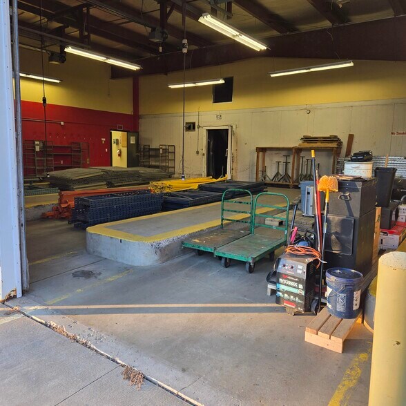 More Photos Of 1050 Benson St, River Falls Warehouse For Sale