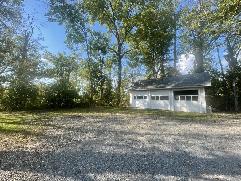 Primary Photo Of 67 Old Albany Post Rd, Rhinebeck Warehouse For Lease