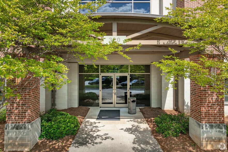 More Photos Of 320 W Lanier Ave, Fayetteville Coworking Space