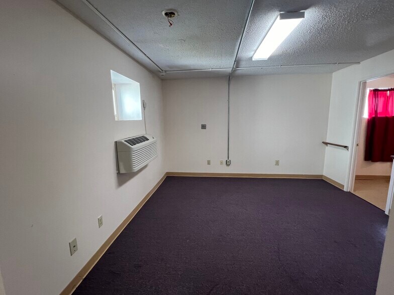 More Photos Of 127 S Sixth St, Warner Robins Apartments For Sale