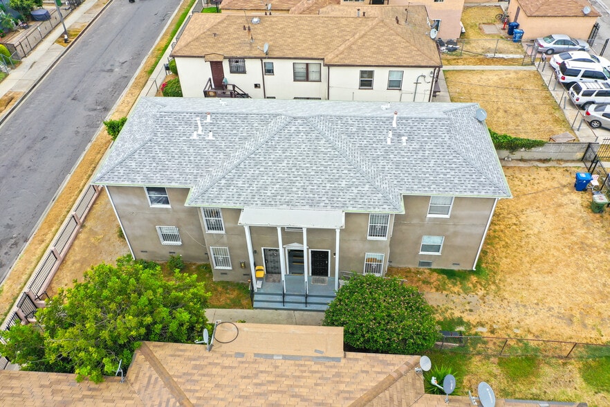 Primary Photo Of 1931 W 35th Pl, Los Angeles Apartments For Sale