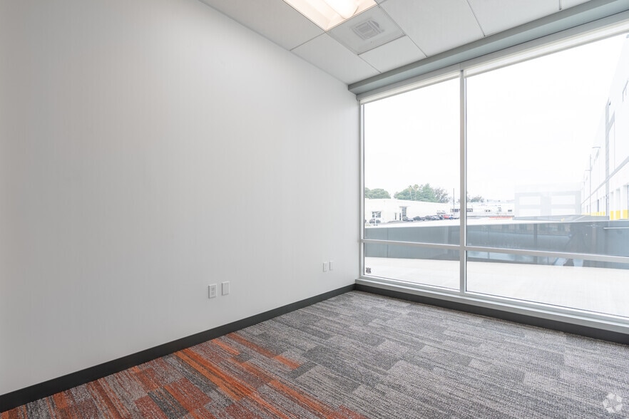 More Photos Of 12772 San Fernando Rd, Sylmar Warehouse For Sale