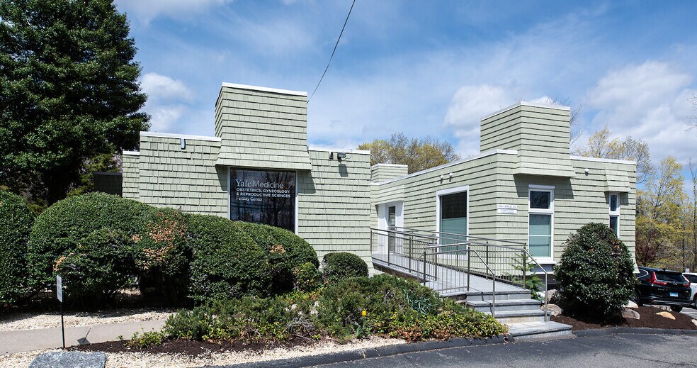 More Photos Of 125-131 Kings Hwy N, Westport Medical For Lease