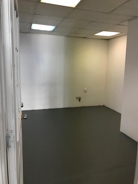 More Photos Of 207-229 42nd St, Brooklyn Warehouse For Lease