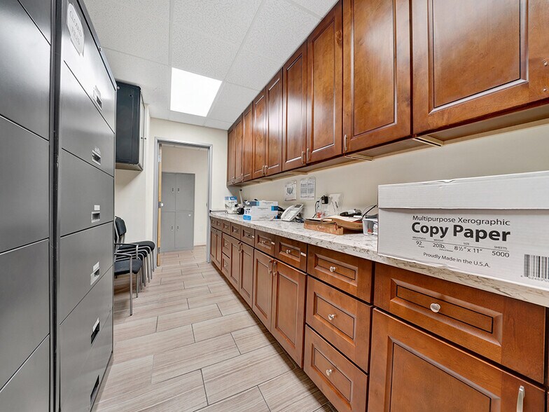 More Photos Of 2900 Bristol St, Costa Mesa Office For Sale