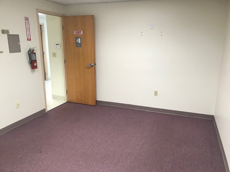 More Photos Of 808 Middleford Rd, Seaford Medical For Lease