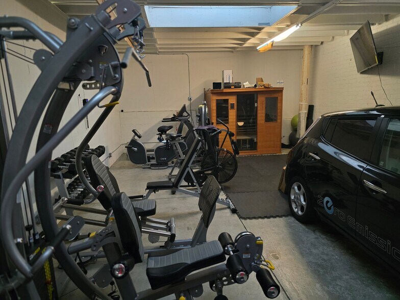 More Photos Of 2113 Border Ave, Torrance Flex For Sale