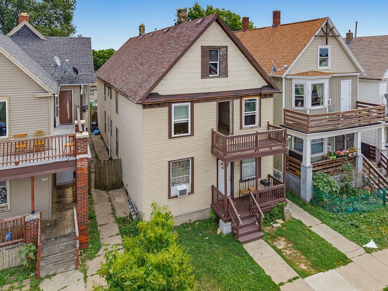 More Photos Of , Milwaukee Multifamily For Sale