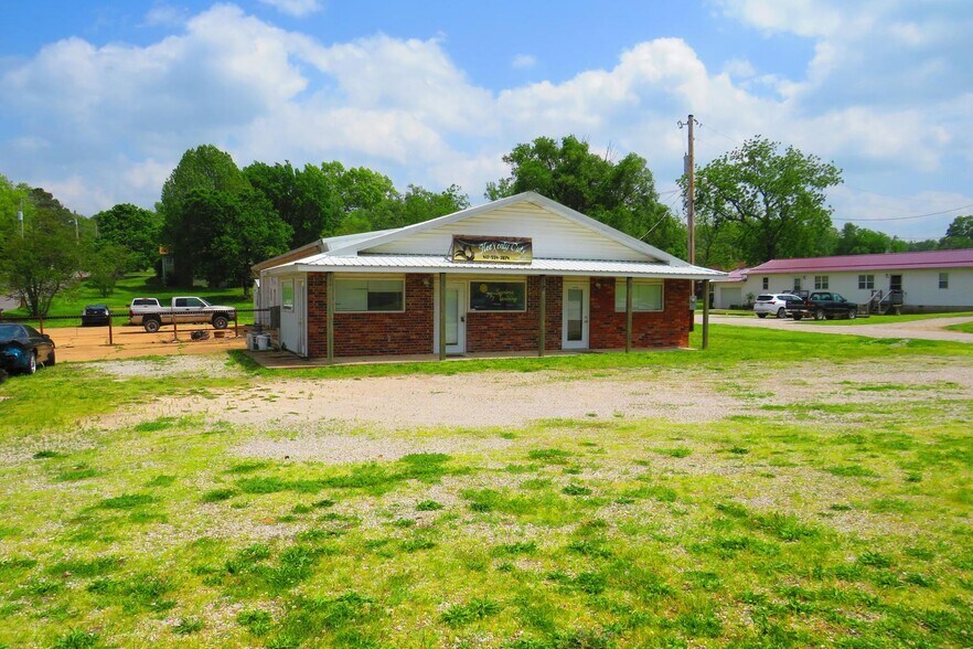 Primary Photo Of 302 N Business 60, Mansfield Auto Repair For Sale
