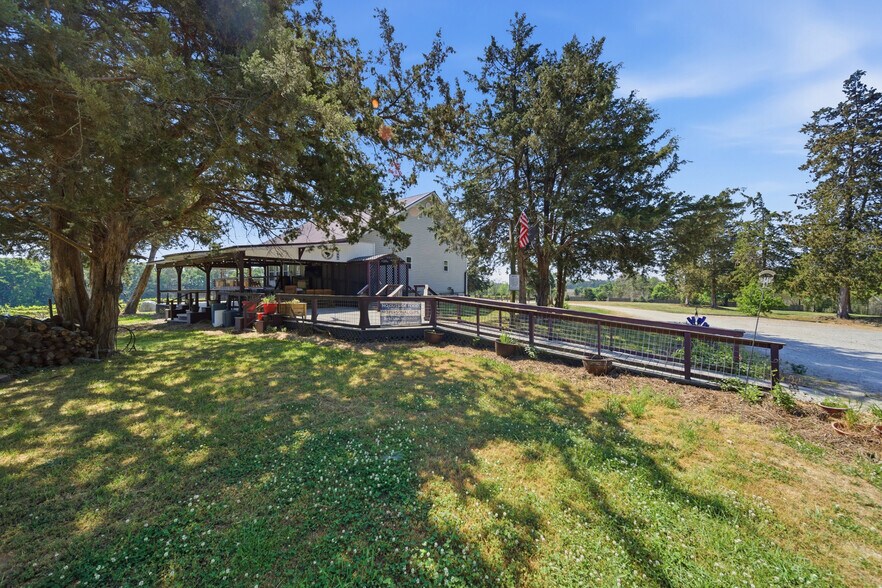 More Photos Of 1650 Dusty Rd, Newberry Winery Vineyard For Sale