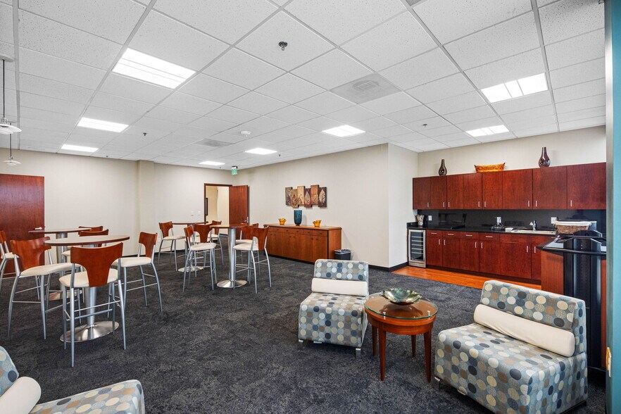 More Photos Of 6801 E Hillsborough Ave, Tampa Office Residential For Sale