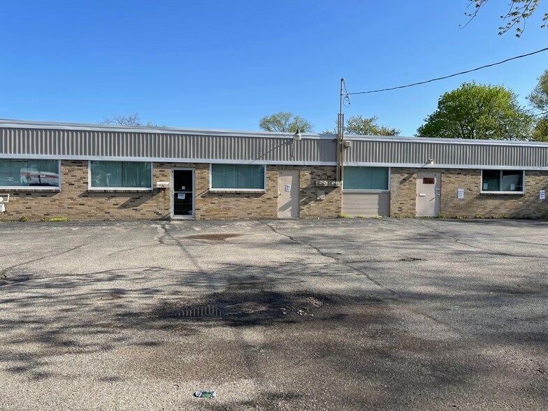 More Photos Of 3060 Madison Ave SE, Grand Rapids Service For Lease