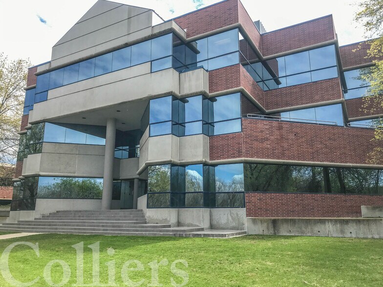 More Photos Of 300 E Mallard Dr, Boise Office For Lease
