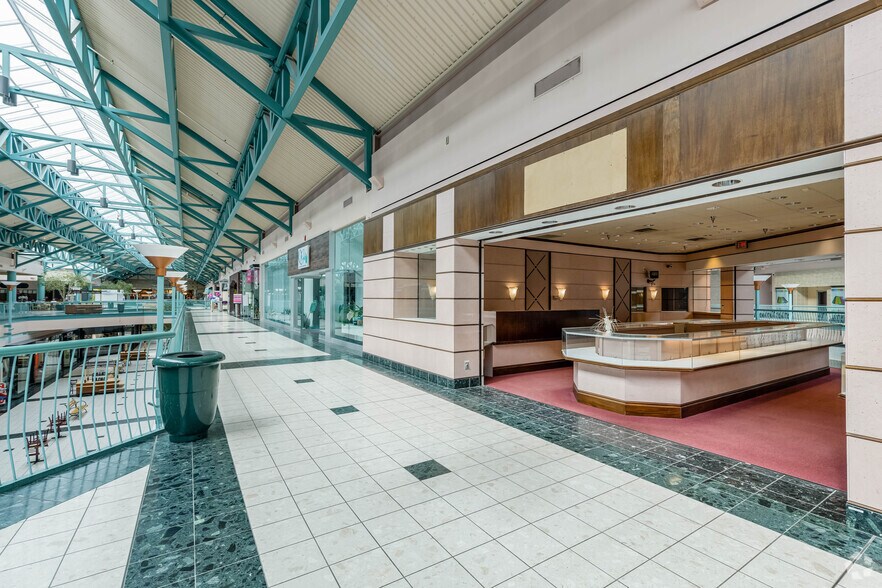 More Photos Of 500 Galleria Dr, Johnstown Unknown For Sale