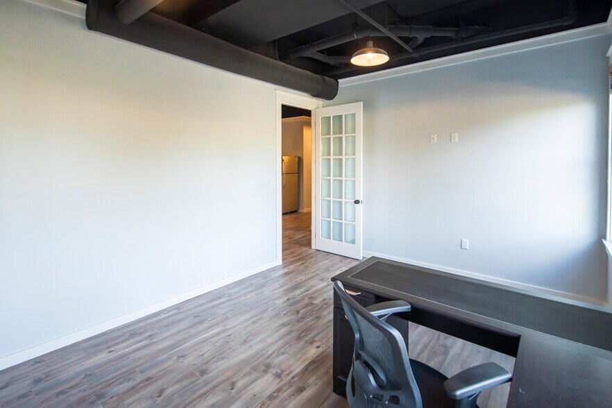 More Photos Of 2050 W County Highway 30A, Santa Rosa Beach Loft Creative Space For Sale