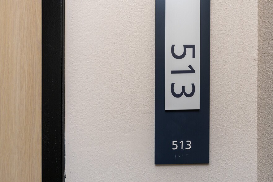 More Photos Of 1511 N Fairfax Ave, Los Angeles Apartments For Lease